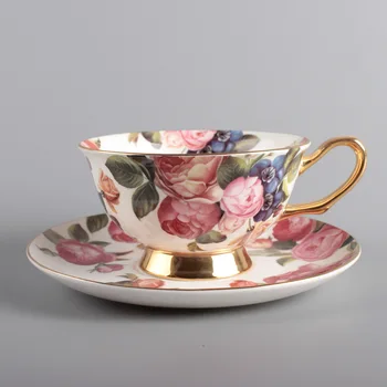 Europska demitasse s tanjur, engleska ruža, pastoralna moda, jednostavan luksuzni popodnevni čaj, stakleno keramička šalica od kost kina, crvena čajna šalica