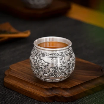 Srebrna čaša čajna šalica od srebra 999 uzorka Xianglong, predstavlja Rui Baifu, jedna šalica, prijenosni pehar, uzorak čajna šalica, čaša vlasnika šalice