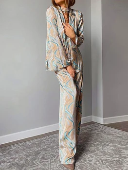 Ženska Stilski odjeću iz 2 predmeta, Majica dugih rukava na zakopčane i široke hlače - Savršen komplet za odmor u svakodnevnom modi